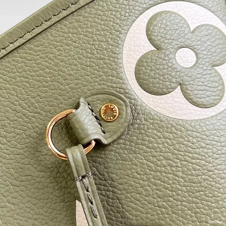 Fashionrepsfam ru 2309YA0007 LV Bag 0702